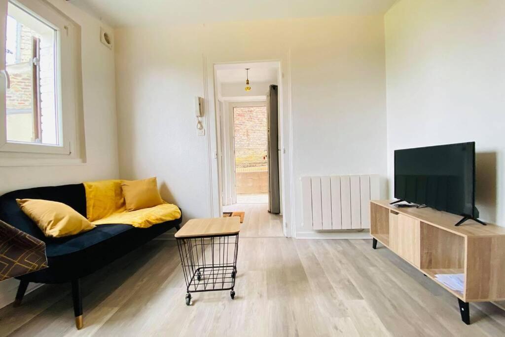 Appartement Cosy Avec Jardin Chaleureux Laon Exterior photo